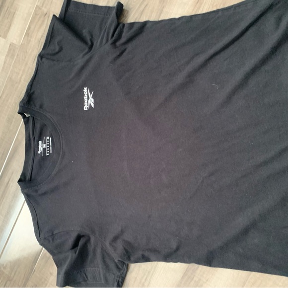 Selling 3 Perfect condition Reebok T Shirts. - Picture 2 of 3